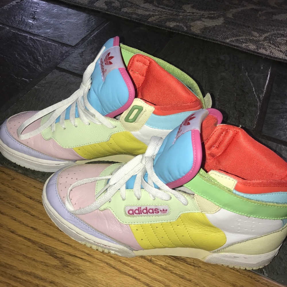 Adidas Hightops Womens 8